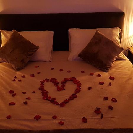 Love Room Jaccuzi Puisserguier エクステリア 写真
