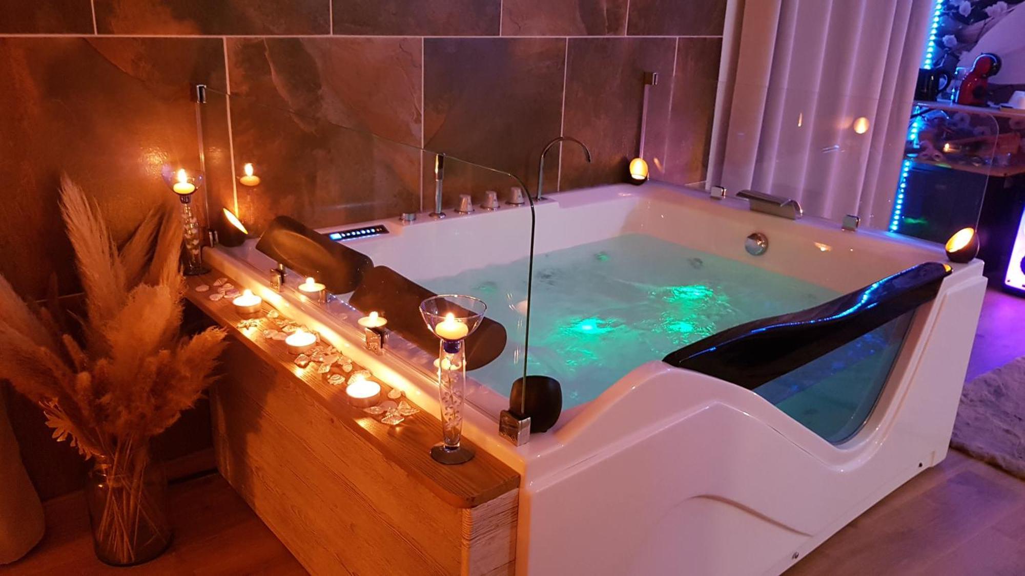 Love Room Jaccuzi Puisserguier エクステリア 写真